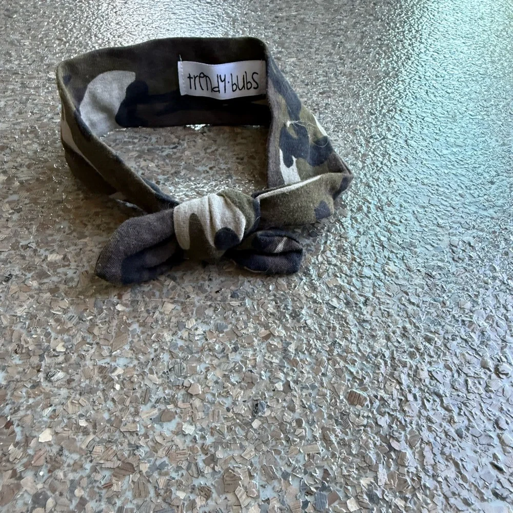 A trendy bubs camouflage print headband